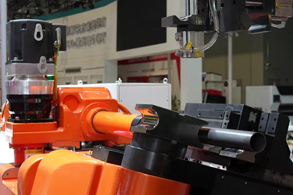 Máy Uốn Ống CNC Đa Trục